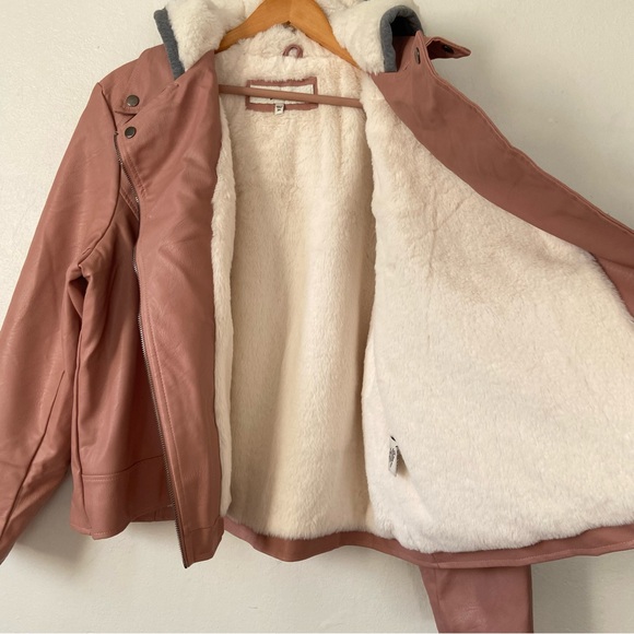 Sebby Collection Faux Fur/Leather Moto Jacket - Picture 4 of 14